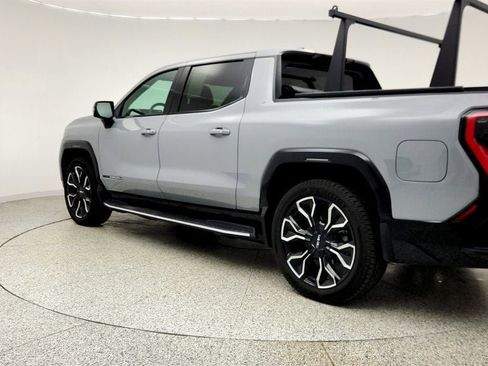 Used 2025 GMC Sierra EV Denali image 7