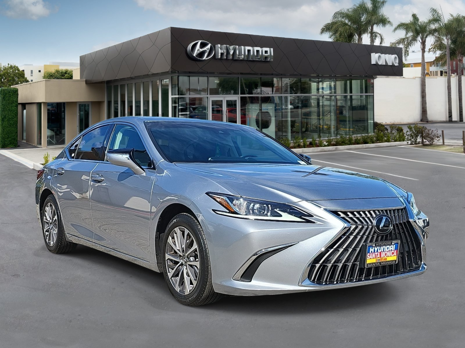 Used 2022 Lexus ES 350 w/ Accessory Package FWD image 1