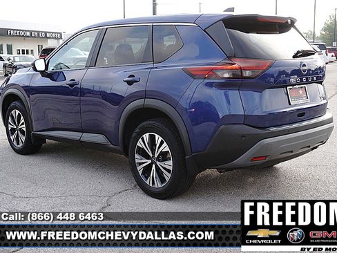 Used 2023 Nissan Rogue SV image 35