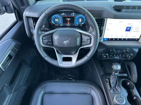 New 2025 Ford Bronco Outer Banks w/ Sasquatch Package image 15