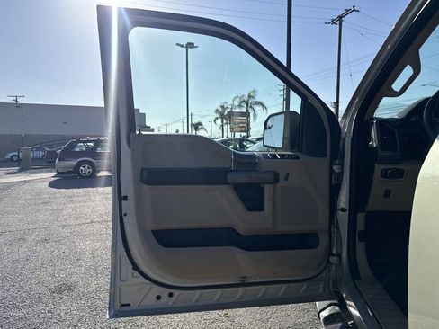 Used 2017 Ford F150 XLT w/ Equipment Group 301A Mid RWD image 5