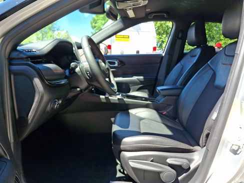 Used 2025 Jeep Compass Trailhawk AWD/4WD image 22