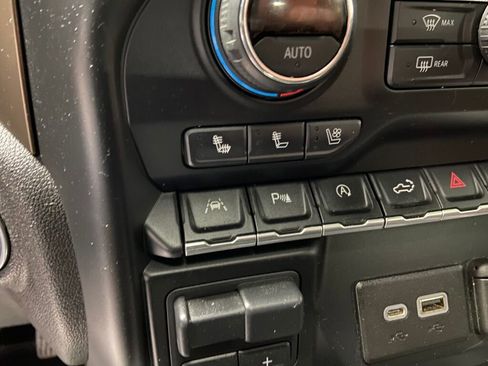 Used 2019 Chevrolet Silverado 1500 High Country w/ Technology Package image 20