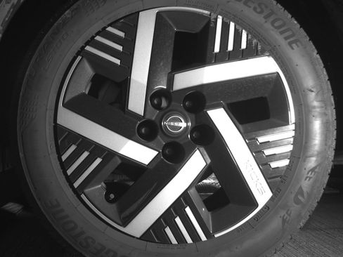 Used 2025 Nissan Kicks SV image 12