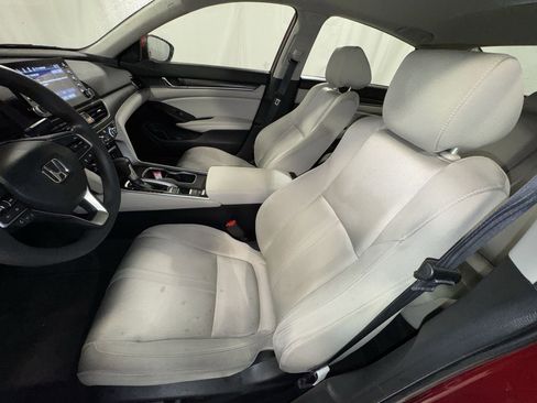 Used 2019 Honda Accord EX image 16