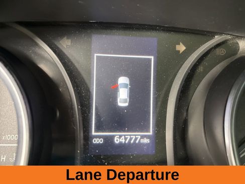 Used 2018 Toyota Camry L image 13