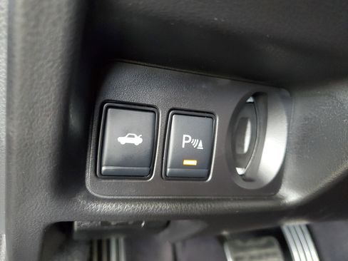 Used 2023 Nissan GT-R Premium w/ Premium Interior Package AWD/4WD image 17