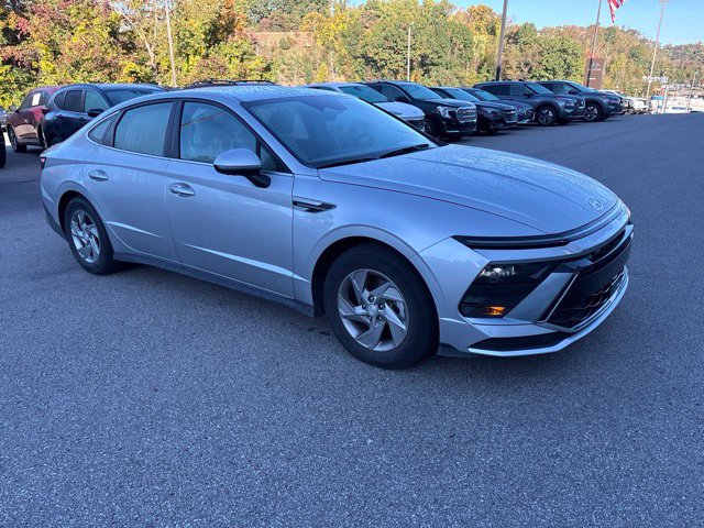 Used 2025 Hyundai Sonata SE FWD image 7
