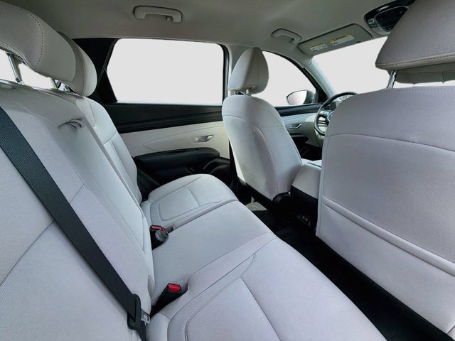 Used 2025 Hyundai Tucson SE FWD image 25