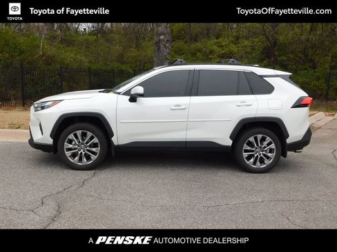 Certified 2022 Toyota RAV4 XLE Premium image 2