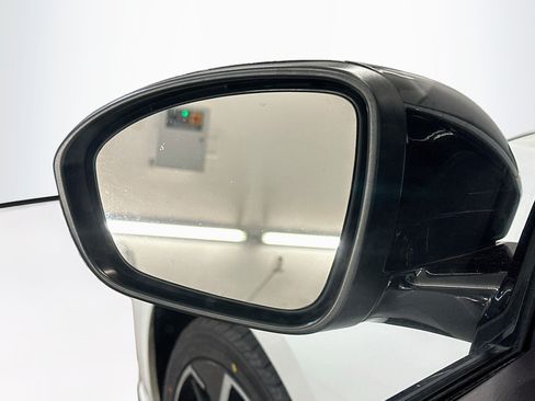Used 2023 Nissan Altima 2.5 SR FWD image 16