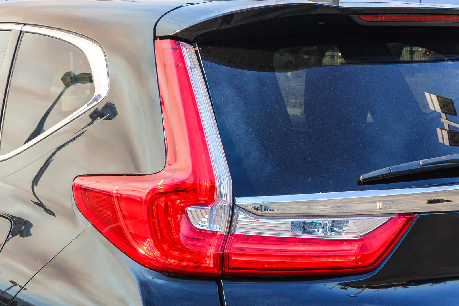Used 2018 Honda CR-V EX-L image 9