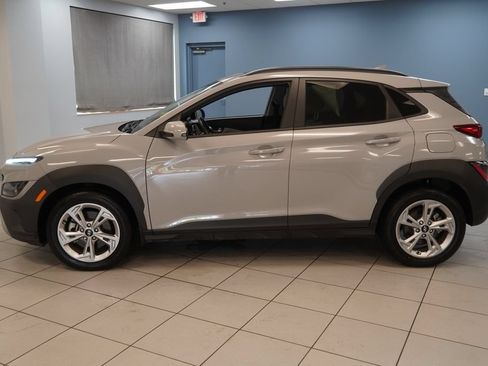 Used 2022 Hyundai Kona SEL w/ Convenience Package AWD/4WD image 2