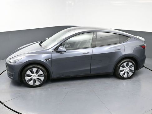 Used 2023 Tesla Model Y Long Range image 52