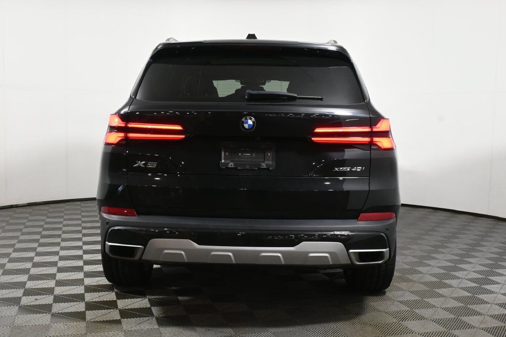 Certified 2025 BMW X5 xDrive40i w/ Parking Assistance Package AWD/4WD image 10