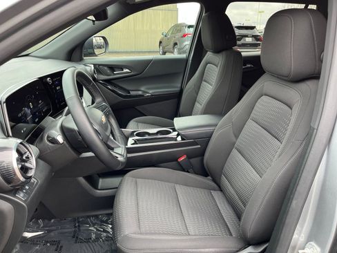 Used 2025 Chevrolet Equinox LT image 37