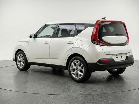 Used 2025 Kia Soul LX w/ LX Technology Package image 6