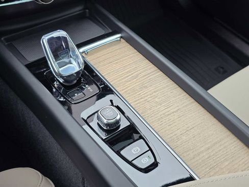 New 2026 Volvo XC60 B5 Plus w/ Protection Package Premier image 26