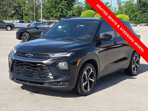 Used 2022 Chevrolet TrailBlazer RS FWD image 2