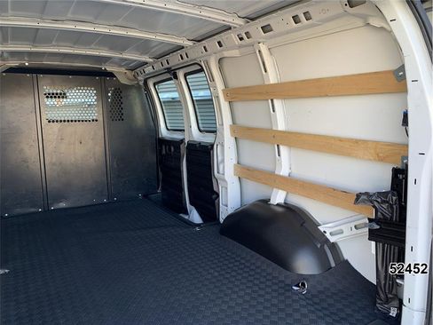 Used 2024 GMC Savana 2500 w/ Driver Convenience Package image 11