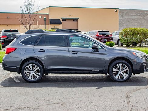 Used 2019 Subaru Outback 2.5i Limited w/ Popular Package #2 image 11
