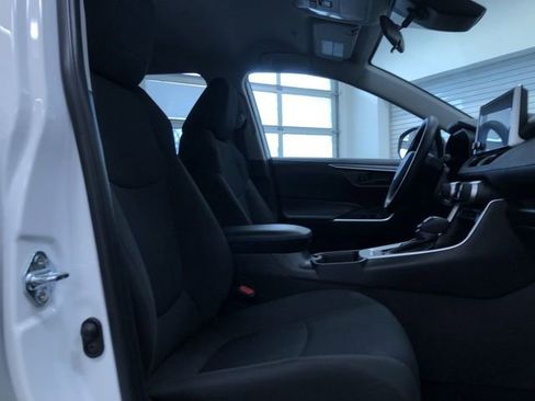 Certified 2025 Toyota RAV4 LE image 22