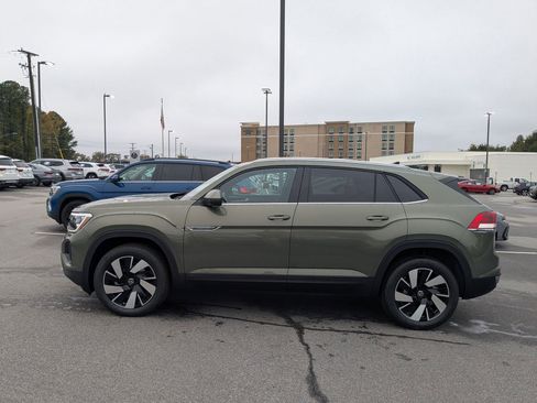New 2026 Volkswagen Atlas Cross Sport SE image 6