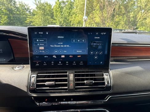 Used 2022 Lincoln Navigator L Reserve AWD/4WD image 13