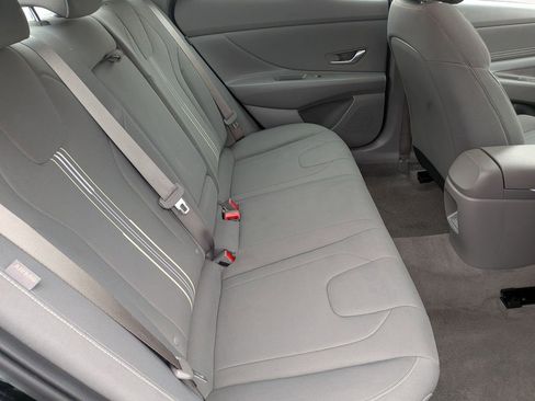 Used 2025 Hyundai Elantra SEL image 23