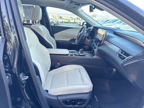 Used 2024 Lexus RX 350 AWD w/ Convenience Package image 17