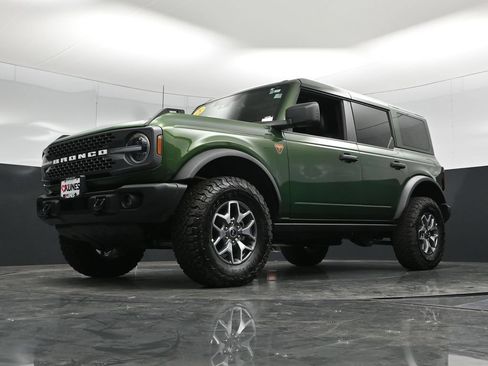 Used 2025 Ford Bronco Badlands AWD/4WD image 59