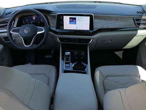Certified 2026 Volkswagen Atlas SE FWD image 21