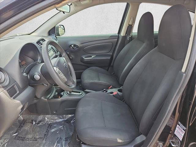 Used 2015 Nissan Versa S FWD image 22