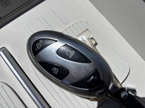Used 2025 Hyundai Santa Fe SEL AWD/4WD image 22
