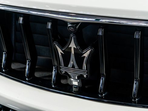 Used 2022 Maserati Levante Modena image 65