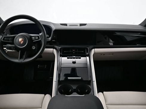 Certified 2026 Porsche Panamera 4 AWD/4WD image 9