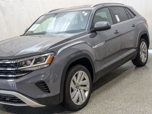 Used 2021 Volkswagen Atlas Cross Sport SE AWD/4WD image 4
