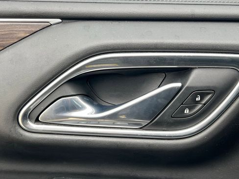 Used 2021 Chevrolet Tahoe LT w/ LT Signature Package image 28