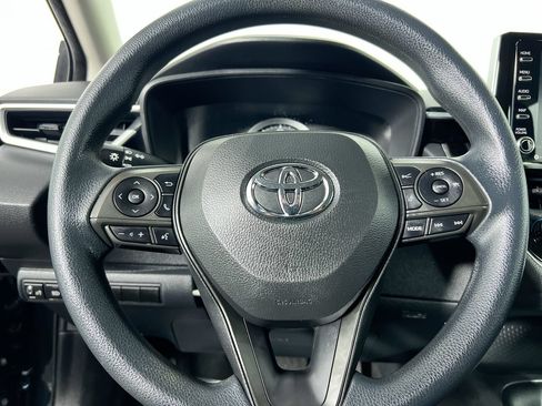Used 2021 Toyota Corolla LE FWD image 11