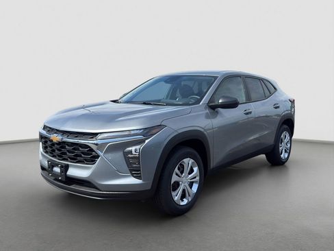 New 2026 Chevrolet Trax LS w/ Driver Confidence Package FWD image 1
