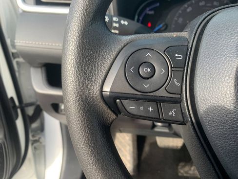 Used 2025 Toyota RAV4 XLE AWD/4WD image 27