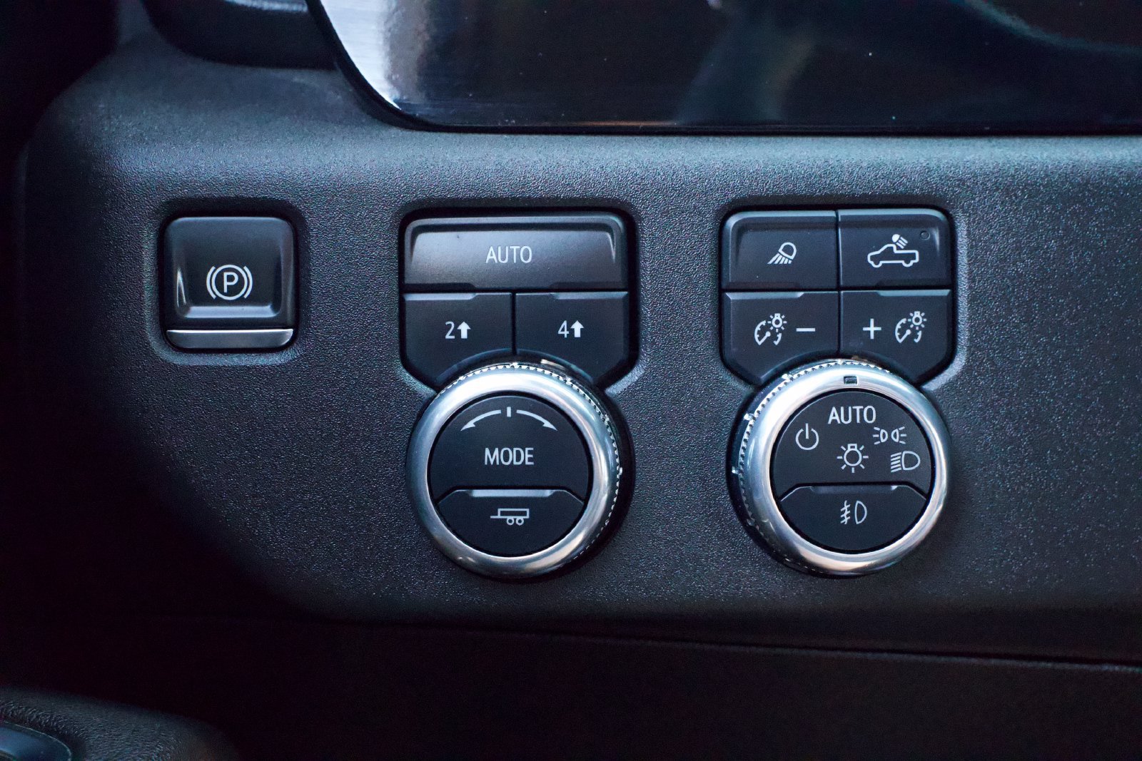 Used 2025 GMC Sierra 1500 SLT AWD/4WD image 24