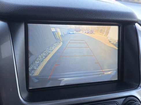 Used 2019 Chevrolet Tahoe LT w/ LT Signature Package image 12