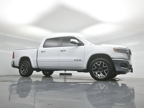 Used 2025 RAM 1500 Laramie AWD/4WD image 4