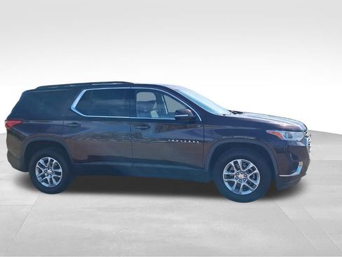 Certified 2020 Chevrolet Traverse LT image 8