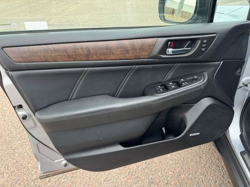 Used 2018 Subaru Outback 2.5i Limited image 8