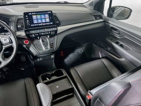 Used 2025 Honda Odyssey Sport-L image 19
