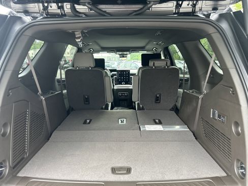 New 2026 GMC Yukon Elevation w/ Elevation Premium Package AWD/4WD image 14
