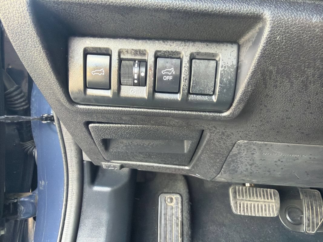 Used 2023 Subaru Outback Premium AWD/4WD image 23