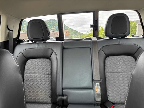 Used 2019 Chevrolet Colorado Z71 AWD/4WD image 19